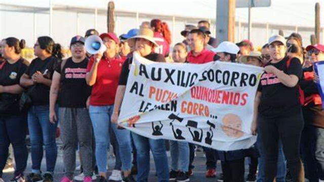 Profesores bloquean carreteras de Baja California Sur