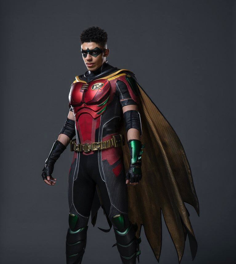 Jay Lycurgo como el Robin de Tim Drake para la temporada final de Titans