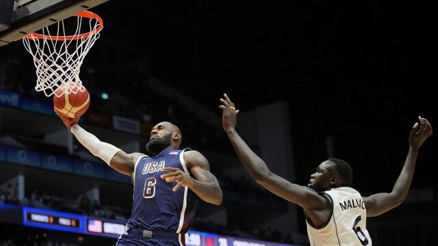 LeBron James, en un juego de preparación con el Team USA.