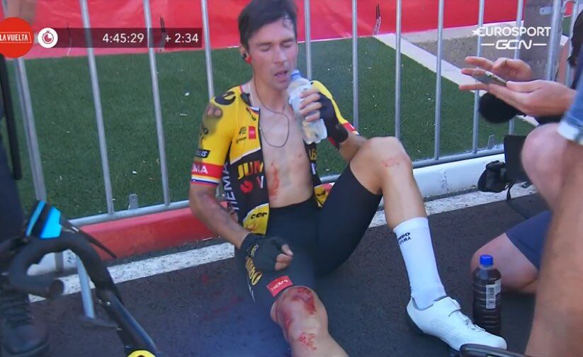 Primoz Roglic sufrió dura caída en La Vuelta
