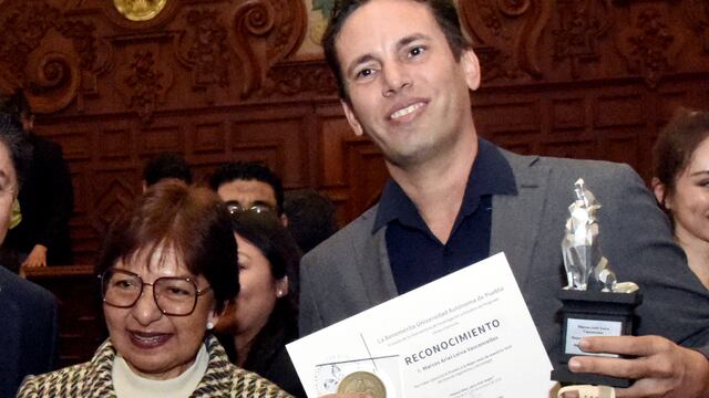 Egresado de la BUAP avanza en desarrollo de robots