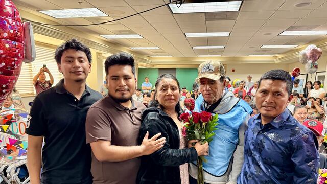 Familias mexicanas se reúnen en Orlando, Florida
