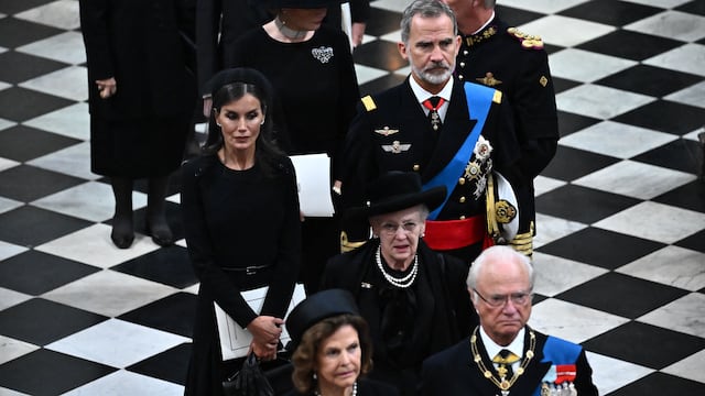 Políticos de España aplauden rechazo al rey Felipe VI