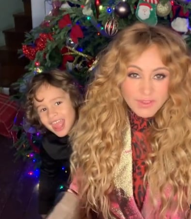 Paulina Rubio y su hijo Eros.