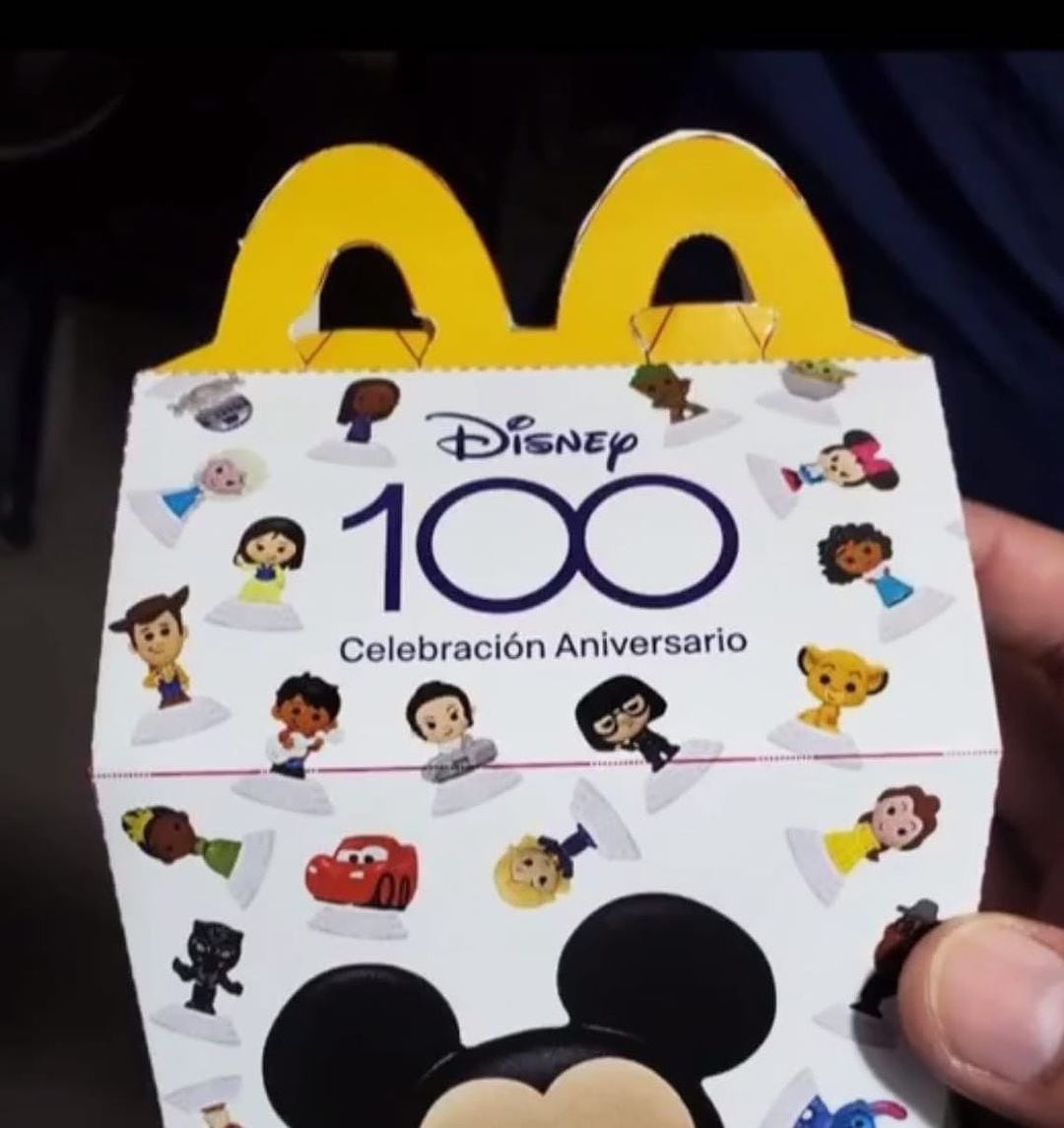 Disney Cajita Feliz 2023