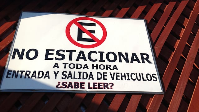 Letrero de no estacionarse