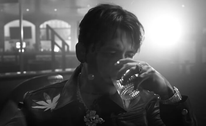 El nuevo tatuaje de Christian Nodal sería falso y promoción para Cabrón y Medio