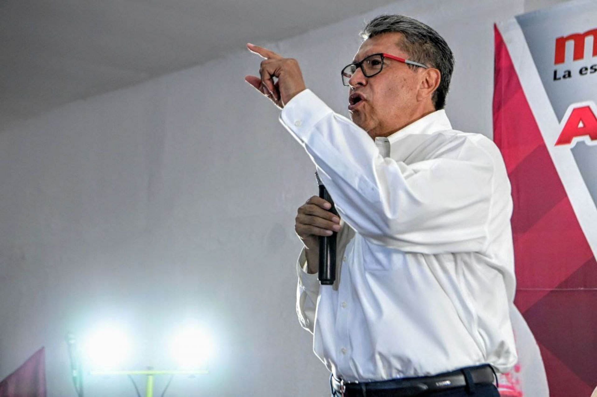 Ricardo Monreal se reunió con jóvenes simpatizantes, en la alcaldía Cuauhtémoc de la Ciudad de México