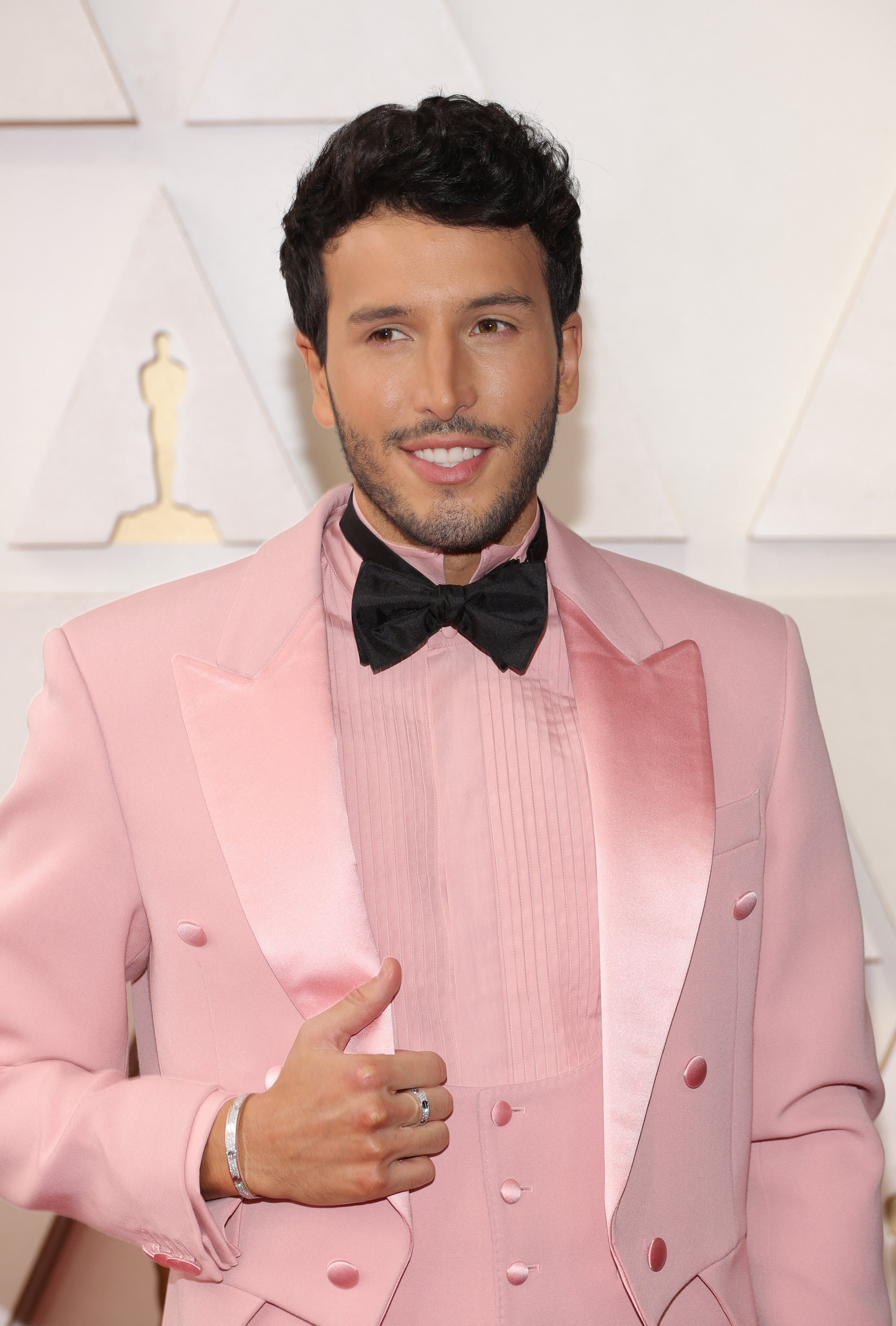Sebastián Yatra en los Oscar 2022.