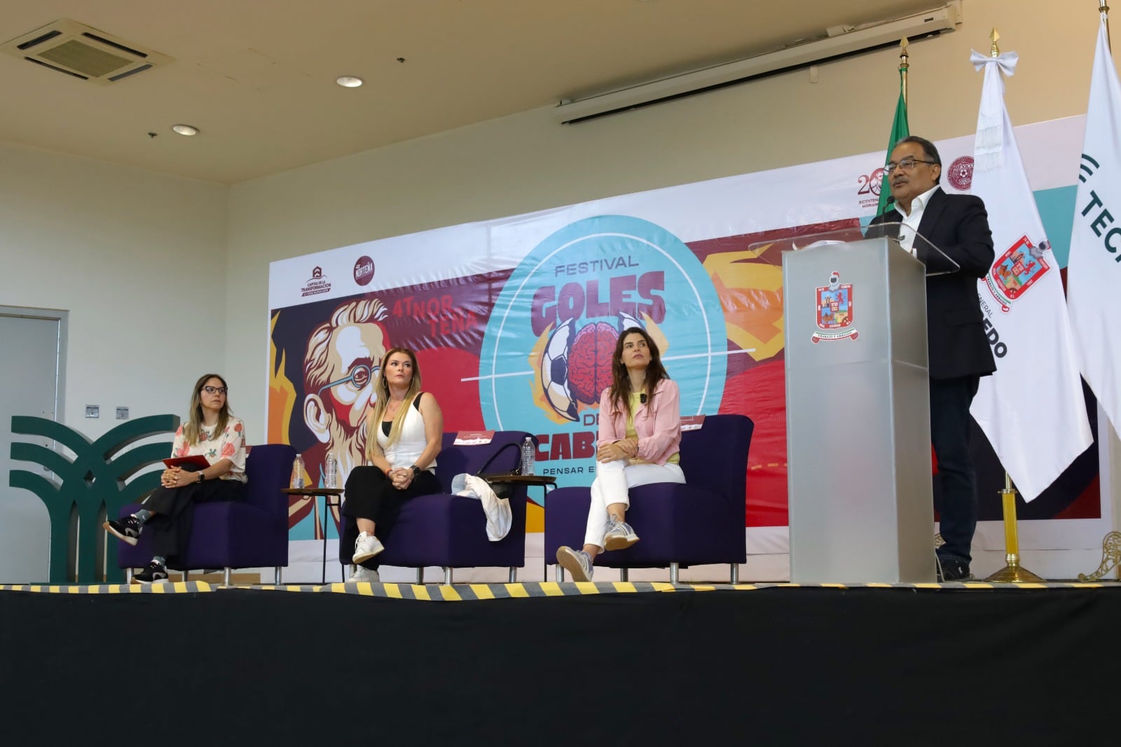 Escobedo vive el Festival Goles de Cabeza con exposición “El arte redondo”