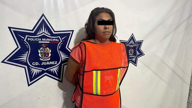 Detienen a mamá que tenía a sus dos hijas amarradas con cadenas