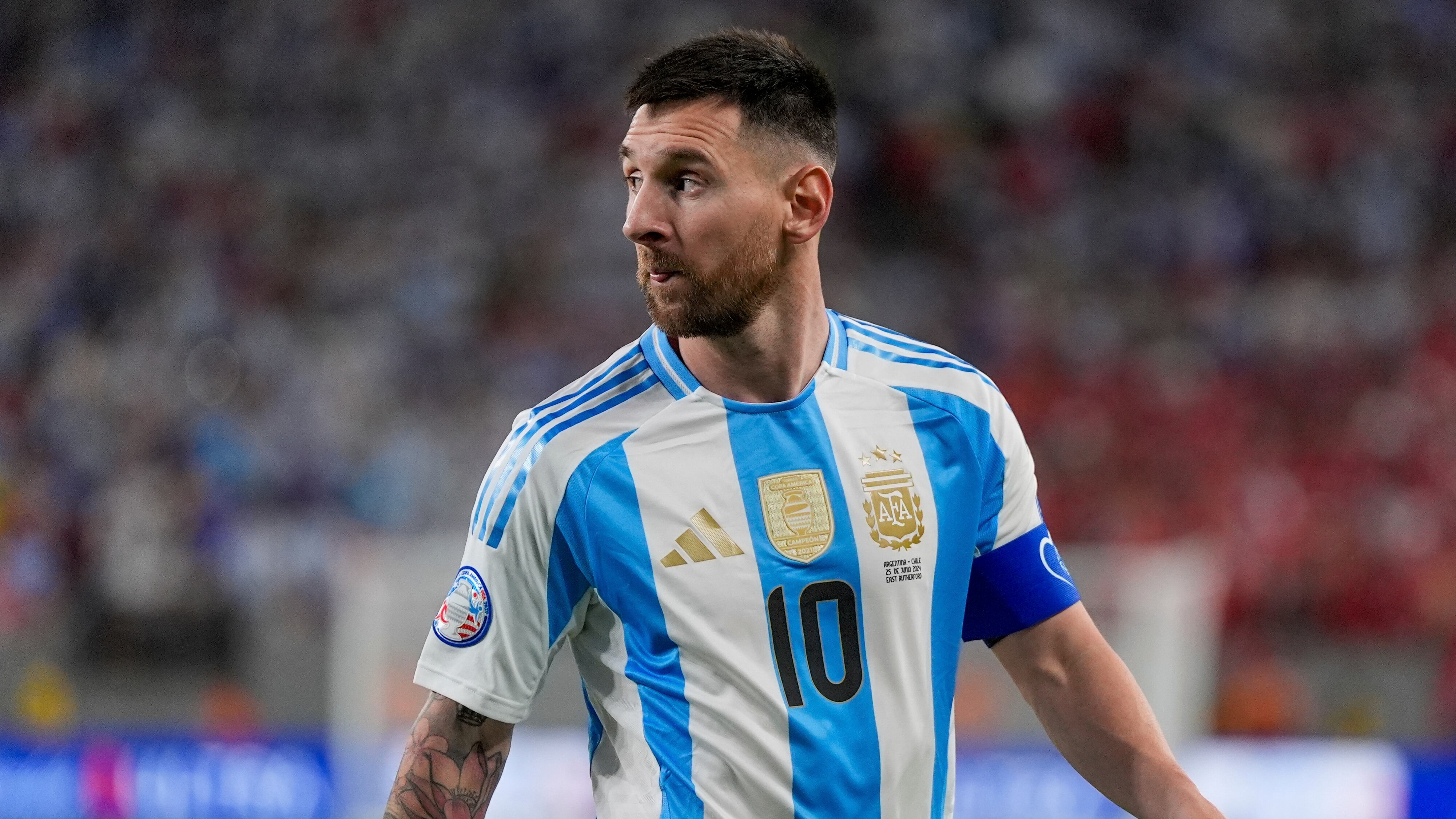 “El árbitro favoreció a Argentina”: James Rodríguez también explota contra Messi y la FIFA