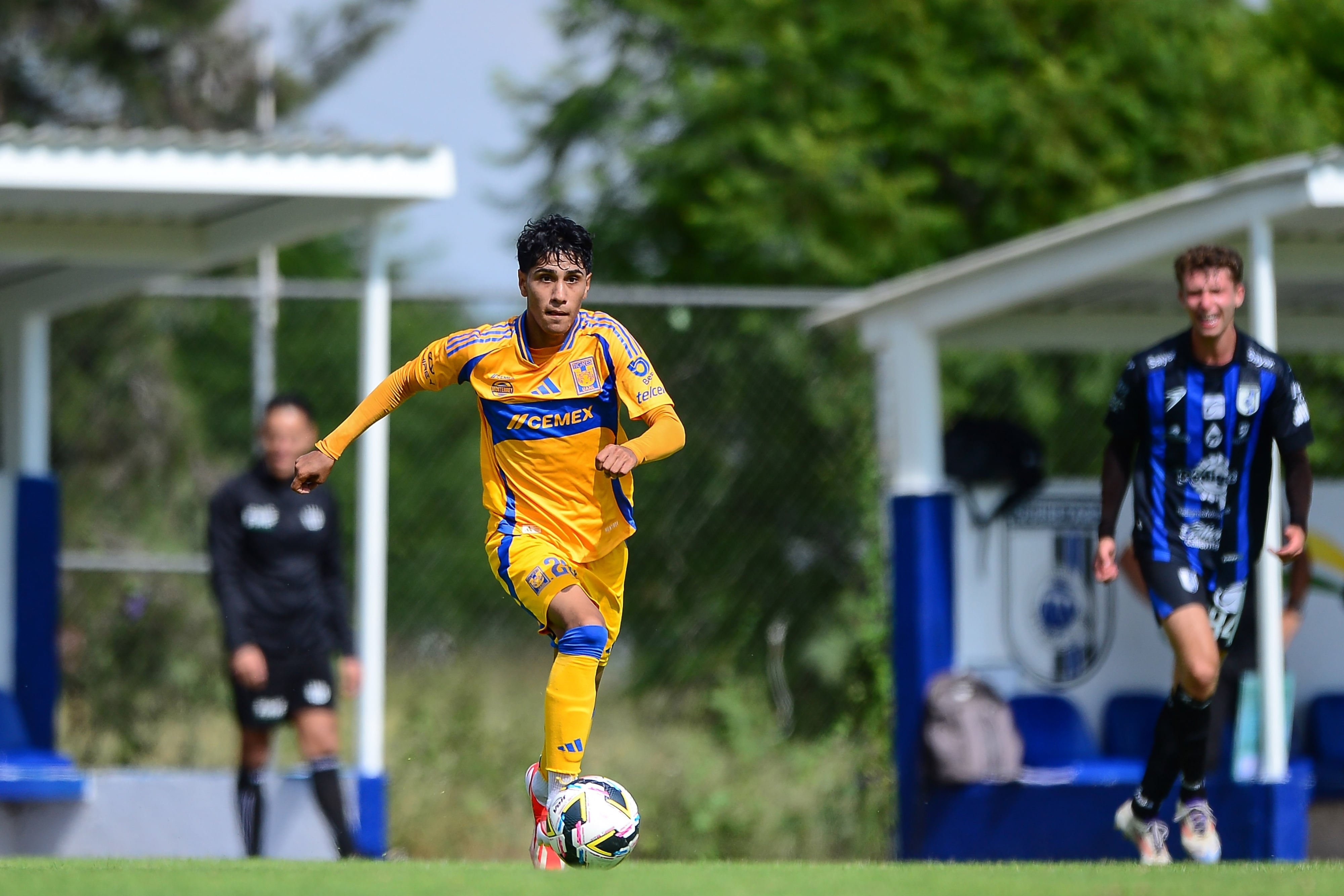 Isaias Galván con Tigres Sub-23.