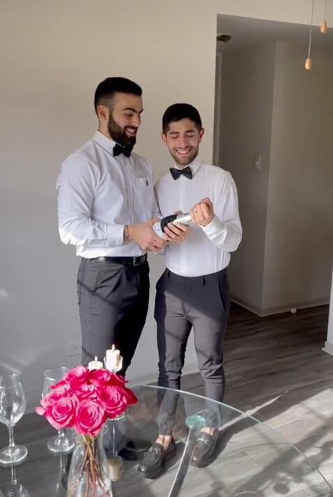 Nicolas Guerra y su novio Luis Acero