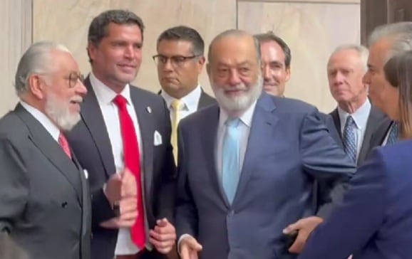 Carlos Slim acude al evento por el aniversario 250 de Estados Unidos