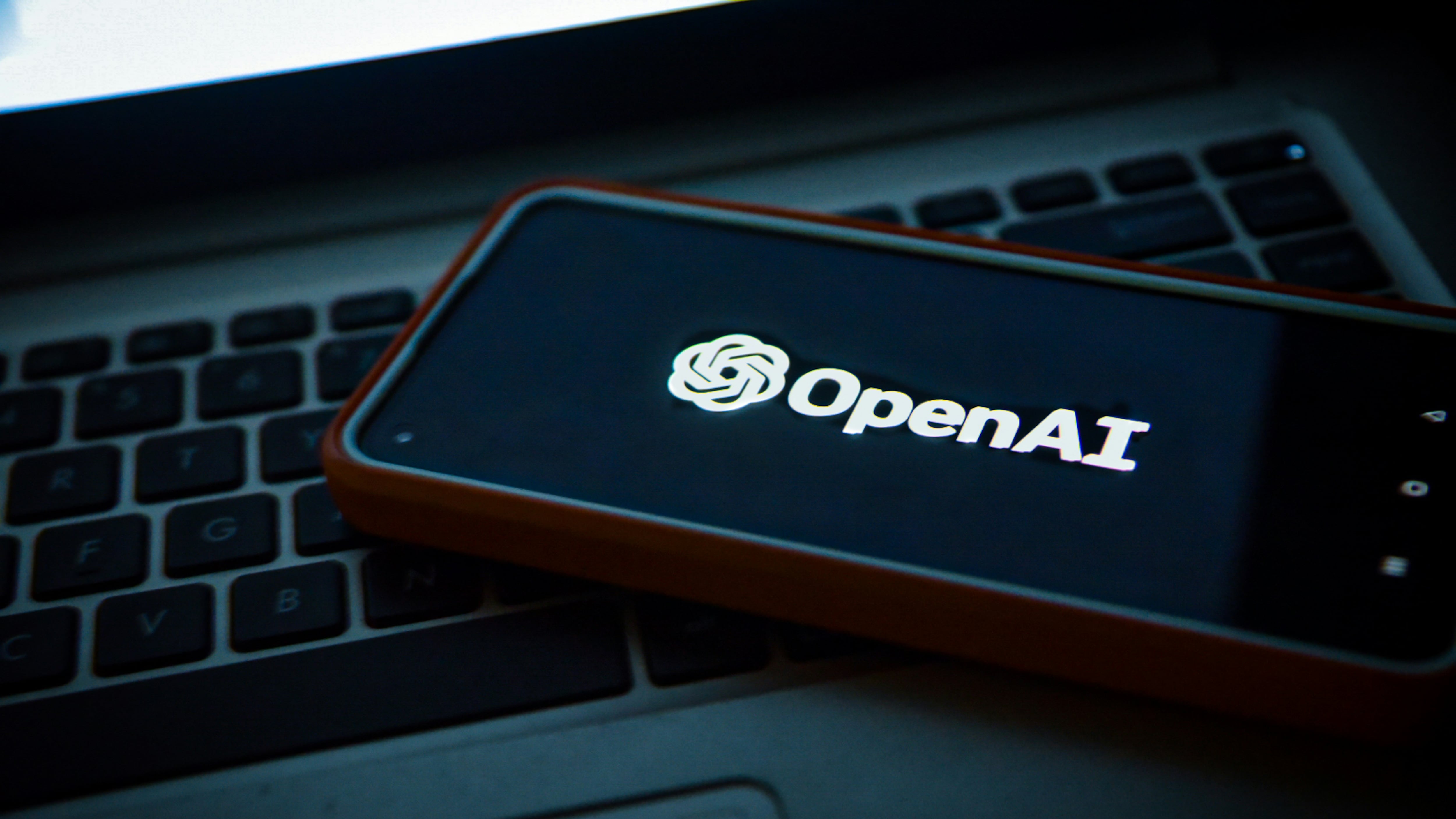 OpenAI declara “código rojo” por la creciente competencia contra ChatGPT