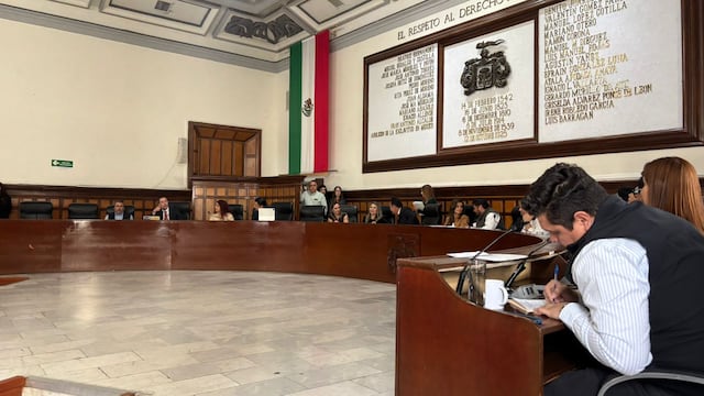 Vero Delgadillo logra aprobación para llevar transporte público a Huentitán.