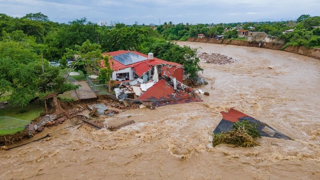 Huracán Nora en Puerto Vallarta