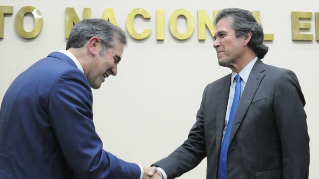 Lorenzo Córdova, consejero presidente del INE, y Edmundo Jacobo, secretario ejecutivo