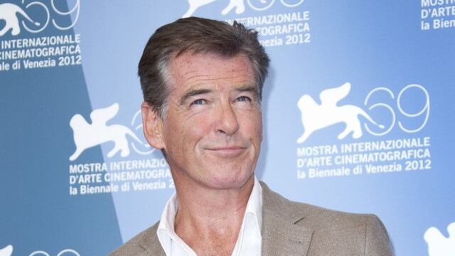 Se necesitaron cincuenta bomberos para controlar el fuego de la casa del actor en Malibú. 