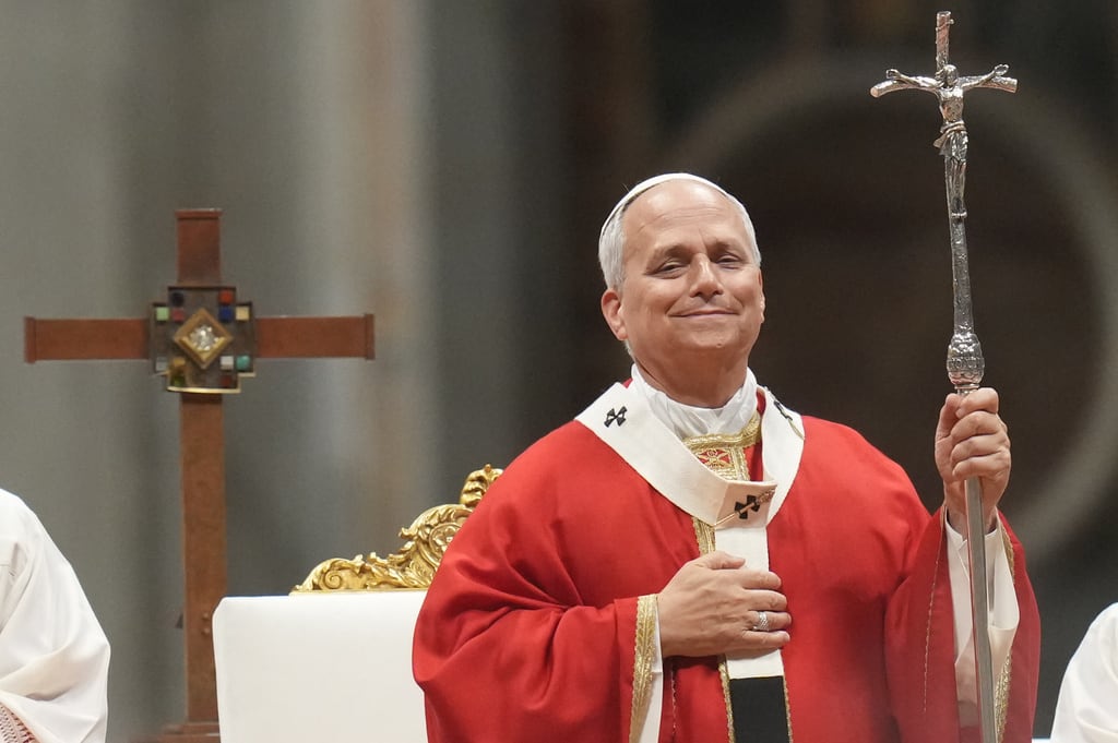 El papa León XIV celebra una misa en la Basílica de San Pedro, en el Vaticano.