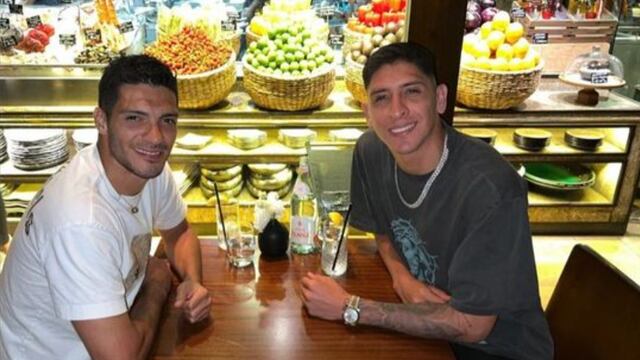 Raúl Jiménez y Edson Álvarez