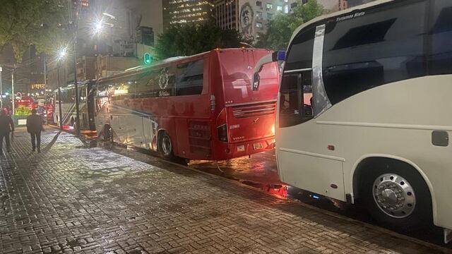 Plantón en la Segob por integrantes de la CNTE