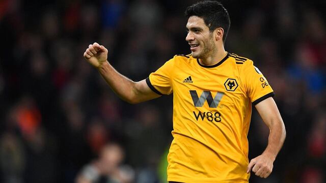 Raúl Jiménez con los Wolves