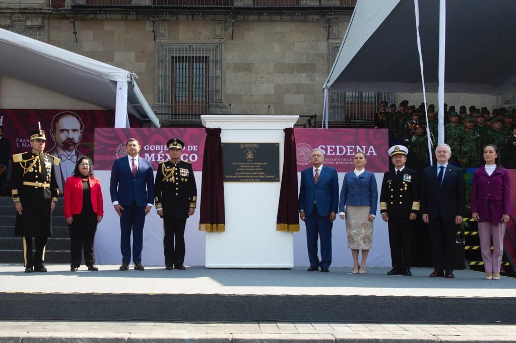 AMLO lejos de Norma Piña en Marcha de la Lealtad