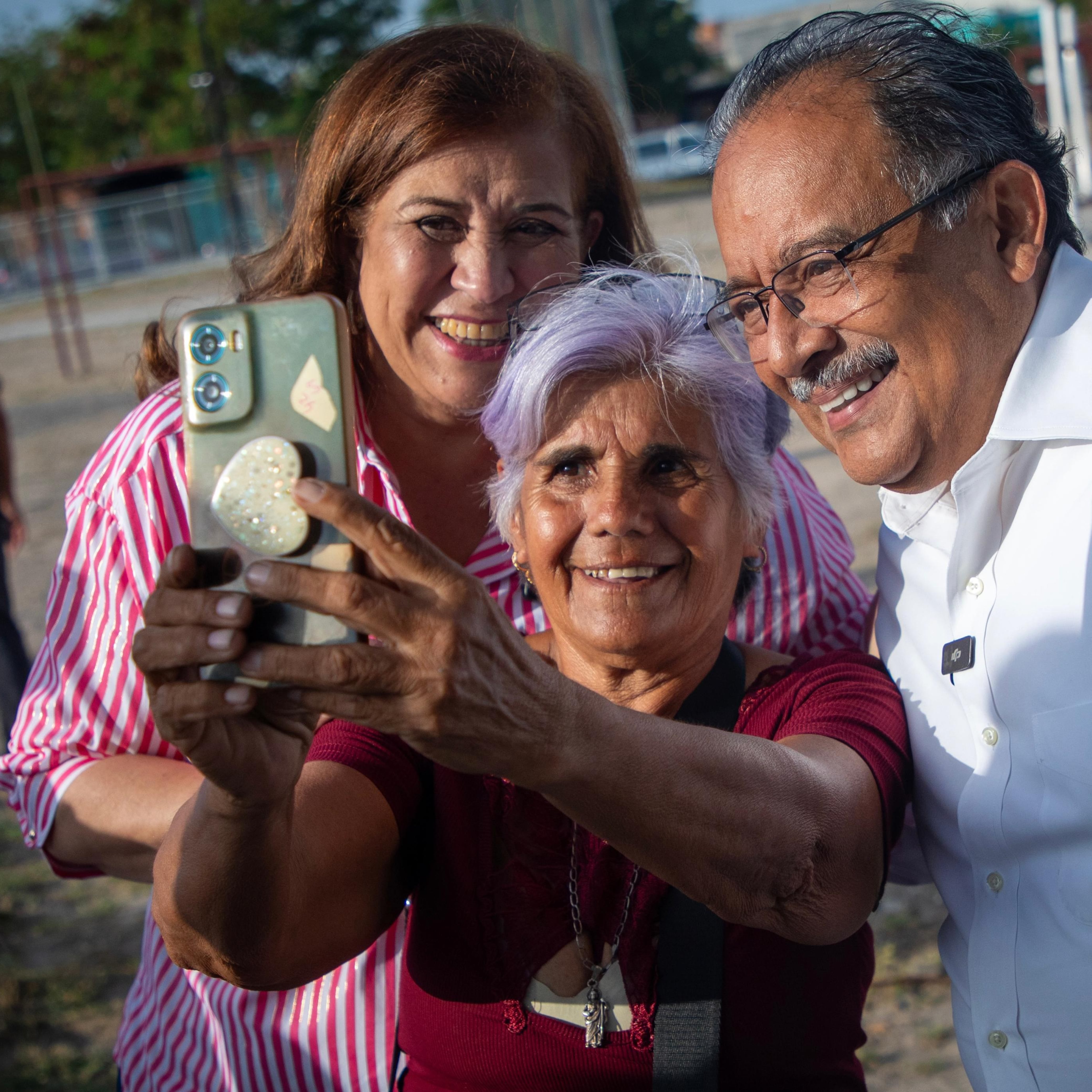 Andrés Mijes llama a construir un gobierno cercano a la gente en Nuevo León