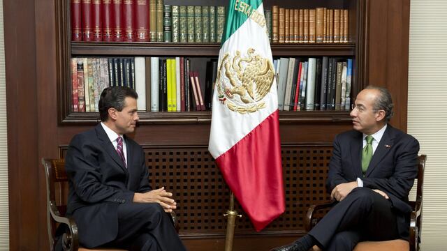 Enrique Peña Nieto y Felipe Calderón
