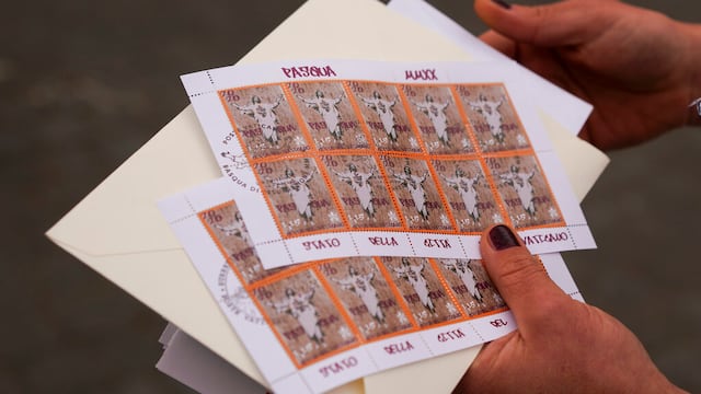 La artista urbana Alessia Babrow, demandó al Vaticano