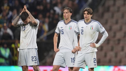 Renuncia presidente del fútbol italiano tras quedar fuera del Mundial