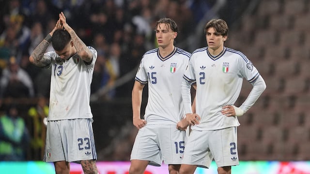 Renuncia presidente del fútbol italiano tras quedar fuera del Mundial