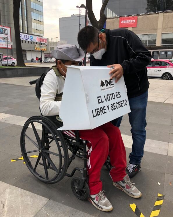 Persona en silla de ruedas