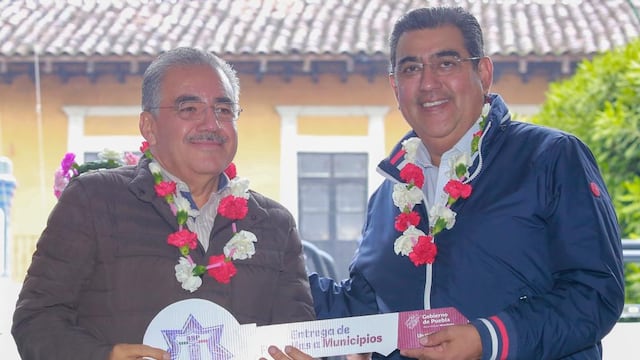 Sergio Salomón Céspedes entregó 10 patrullas equipadas al Ayuntamiento de Huauchinango