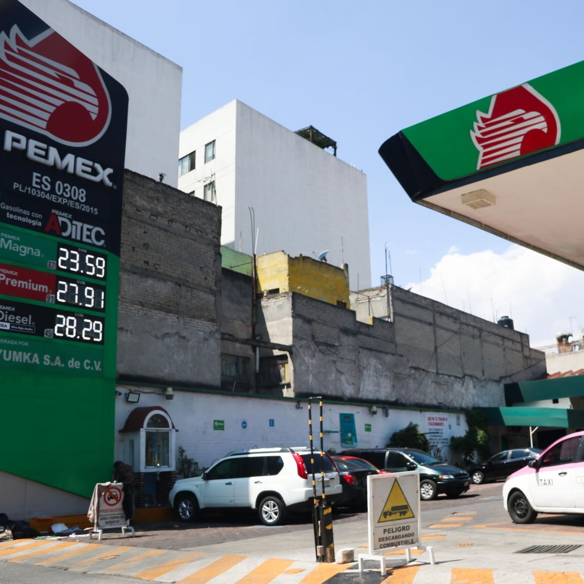 Gobierno de México y gasolineros mantienen acuerdo para precio de gasolina y diésel