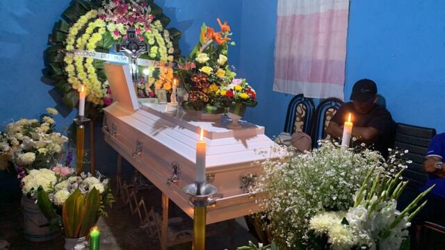 Muere estudiante de secundaria en Teotihuacán tras pelea con su compañera; familiares se manifiestan; destituyen a la directora