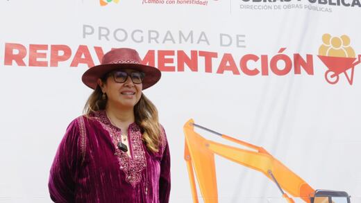 Azucena Cisneros inaugura calle Sinaloa y anuncia repavimentación en Santa María Tulpetlac