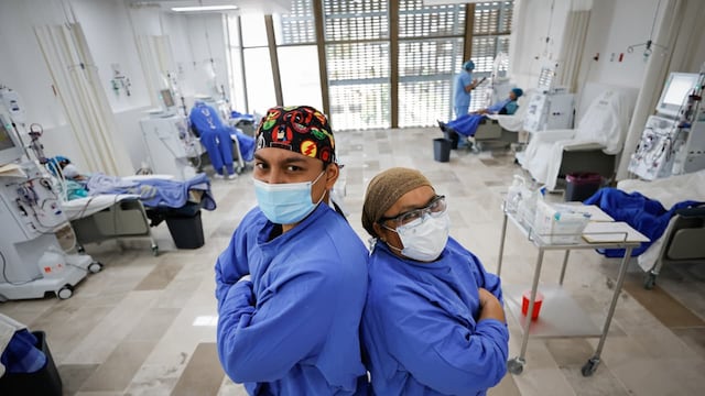 El HRAE del ISSSTE en Acapulco estrena 30 máquinas de hemodiálisis y sala de hemodinamia.