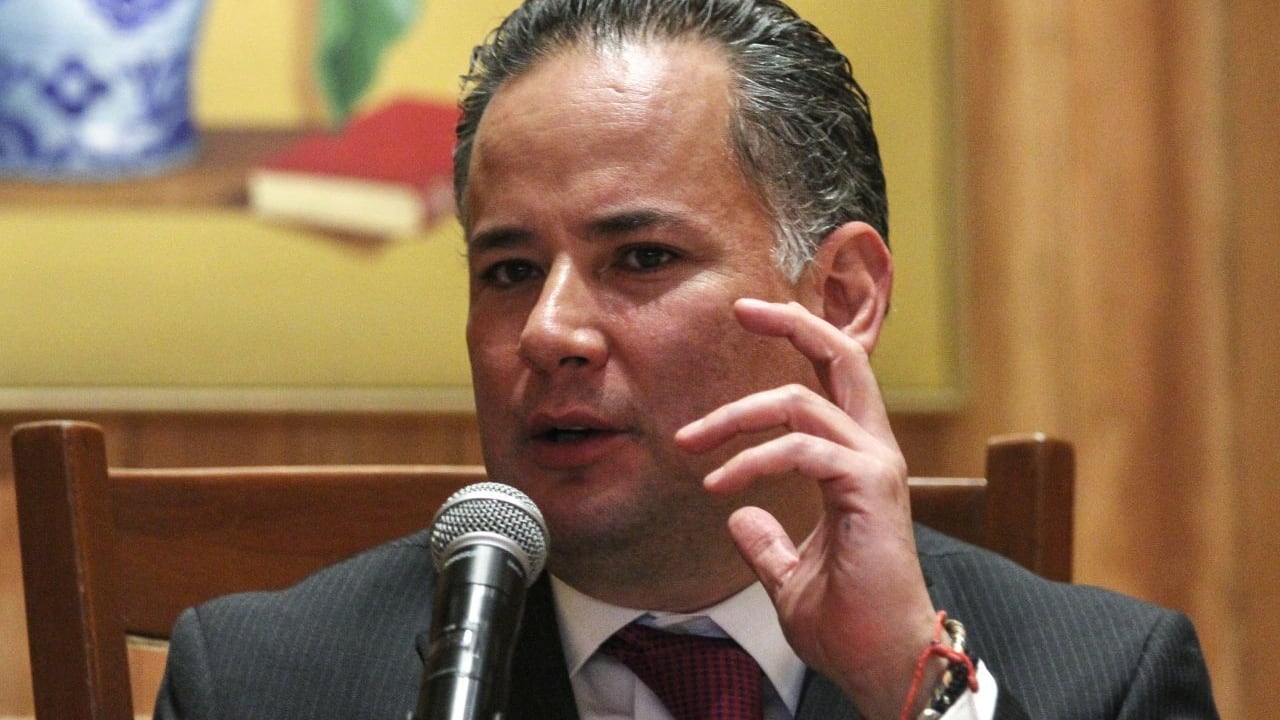 Santiago Nieto defiende su paso por la UIF; “Pablo Gómez sólo terminó la investigación a Peña Nieto”