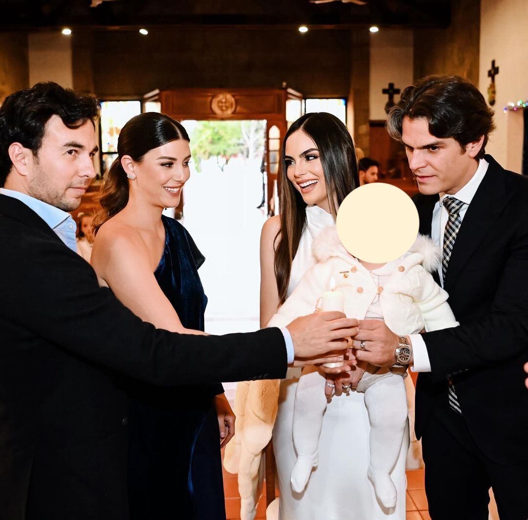 Checo Pérez y Ximena Navarrete ya son compadres