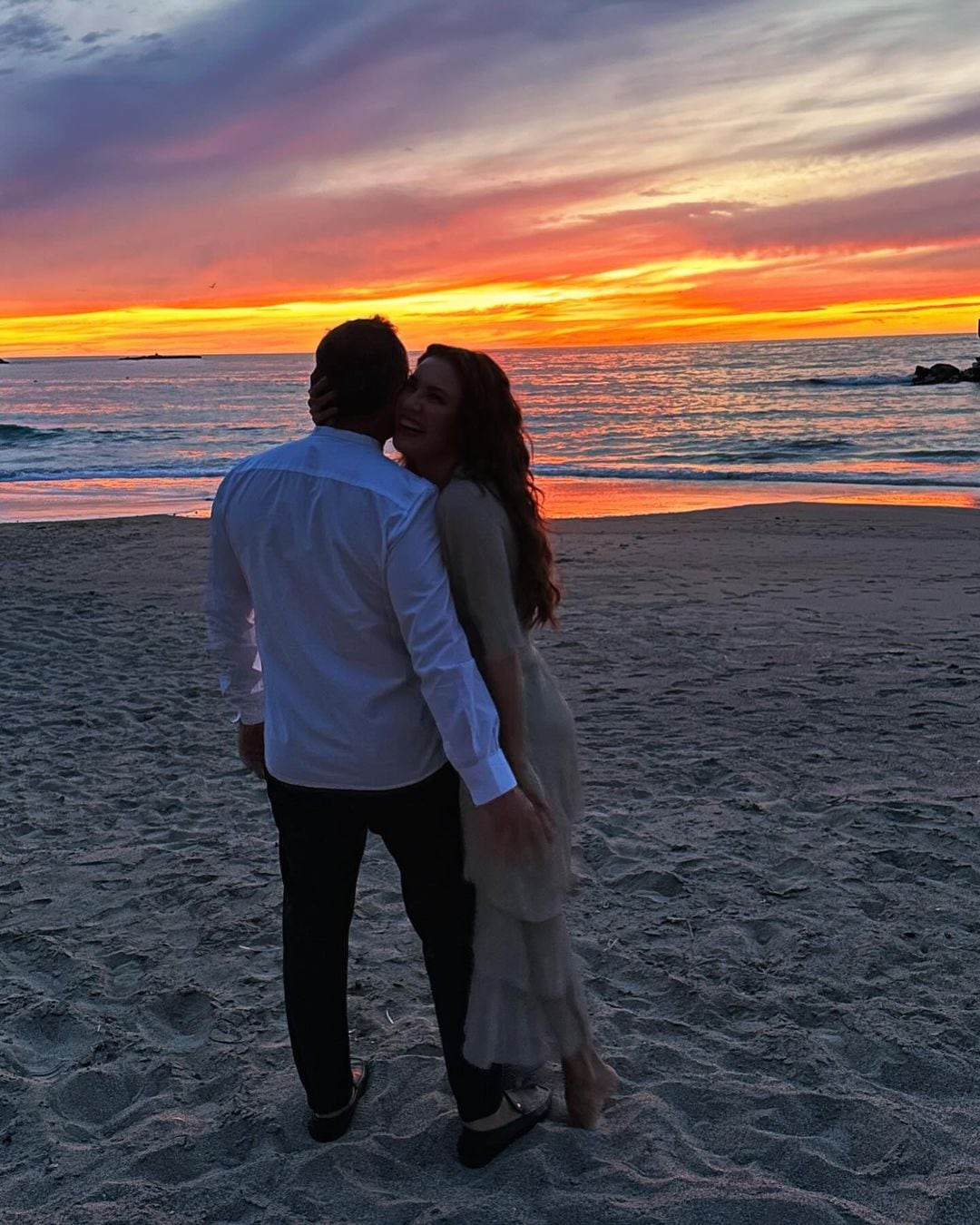 Ingrid Coronado junto a su novio