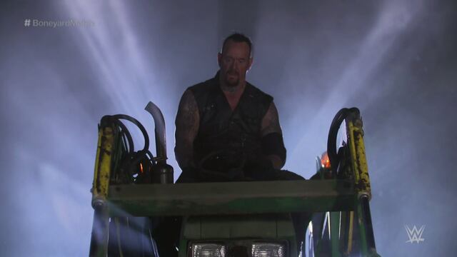 The Undertaker se llevó la victoria
