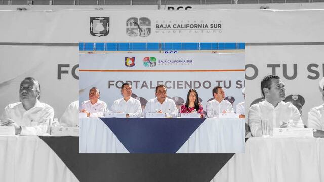 “La profesionalización, a la par de una política de sana transparencia", argumentó el gobernador Carlos Mendoza Davis.