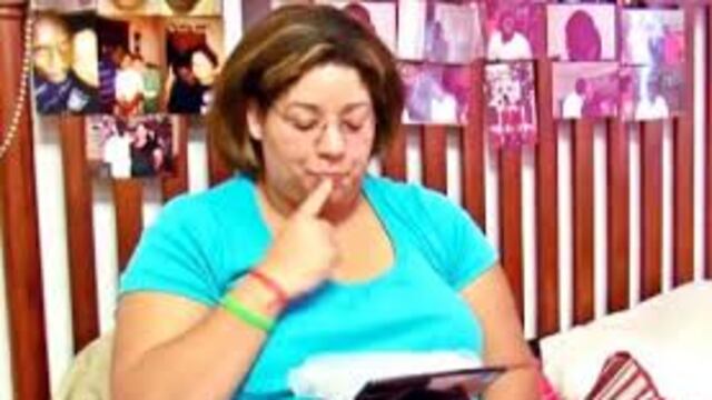 Casie, mujer que se come las cenizas de su esposo