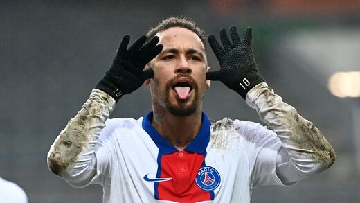 Neymar se luce con hat-trick en goleada ante Clermont