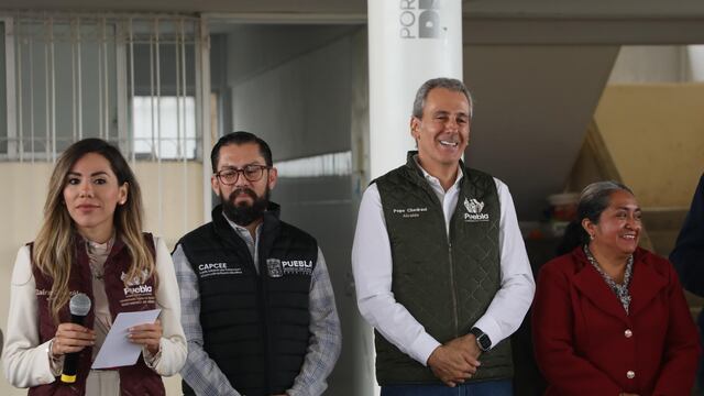 Pepe Chedraui entrega techado escolar con sistema de captación pluvial