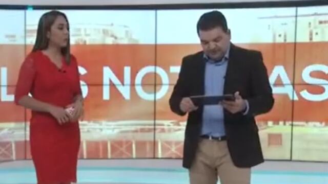 Conductor de noticias es albureado durante transmisión en vivo