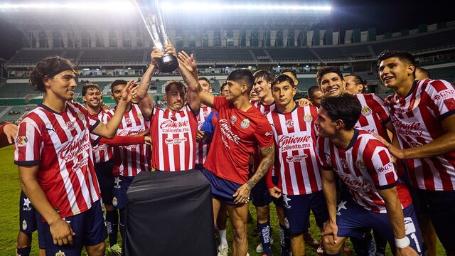 Chivas fue severamente criticado por su tradición de jugar con puros mexicanos y las posibilidades que eso le da de ser un usual contendiente al título